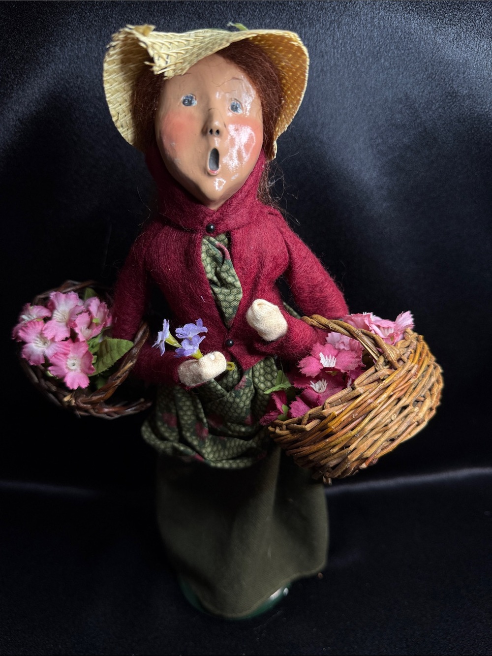 1994 Byers’s Choice Ltd The Carolers- The Cries of London